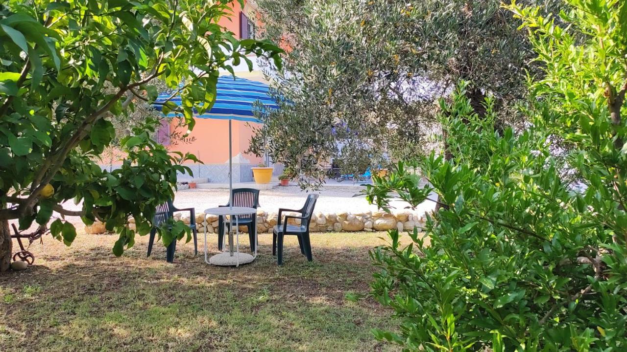 B&B I Tre Ulivi Morro dʼOro Eksteriør billede